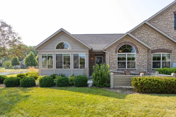 Property Slideshow image 2 of 43 | 2306 e sienna way, Appleton, WI, 54913