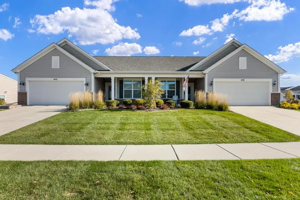 Property Slideshow image 3 of 34 | 415 cadence cir, Lake Geneva, WI, 53147