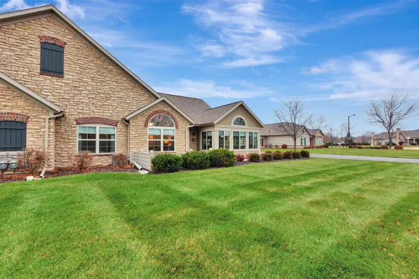 Property Slideshow image 2 of 29 | 2107 e milestone dr, Appleton, WI, 54913