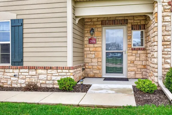 Property Slideshow image 2 of 45 | 2104 e milestone dr, Appleton, WI, 54913