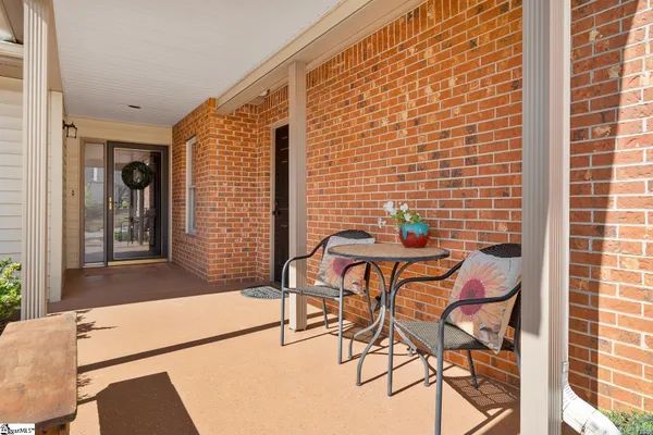 Property Slideshow image 3 of 35 | 410 swansgate pl, Greenville, SC, 29605