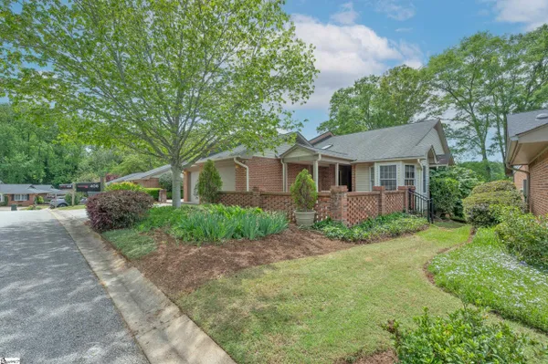 Property Slideshow image 2 of 38 | 406 swansgate pl, Greenville, SC, 29605