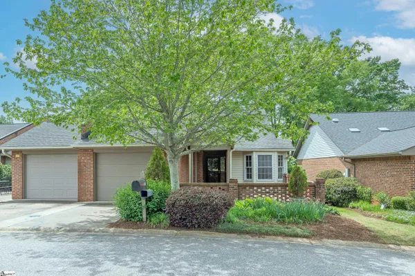 Property Slideshow image 2 of 38 | 406 swansgate pl, Greenville, SC, 29605
