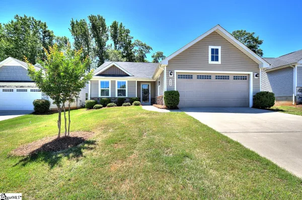 Property Slideshow image 2 of 44 | 688 hardwood dr, Boiling Springs, SC, 29316