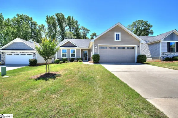 Property Slideshow image 3 of 44 | 688 hardwood dr, Boiling Springs, SC, 29316