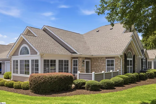 Property Slideshow image 2 of 29 | 124 ravines ln, Spartanburg, SC, 29301
