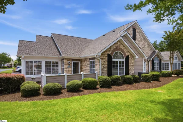 Property Slideshow image 3 of 29 | 124 ravines ln, Spartanburg, SC, 29301