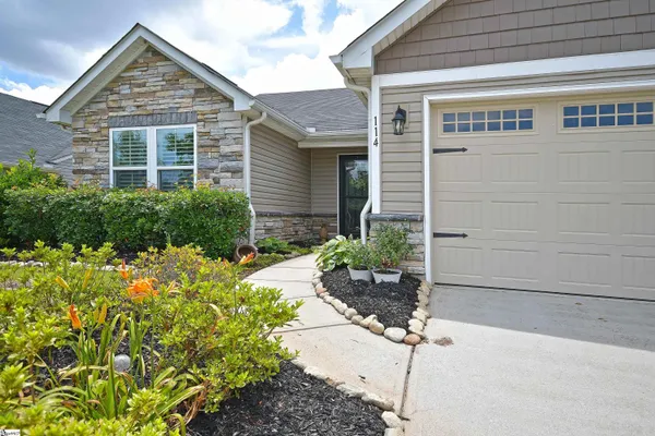 Property Slideshow image 3 of 38 | 114 fairmeadow way, Greenville, SC, 29617