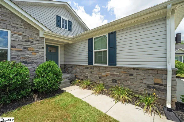 Property Slideshow image 3 of 49 | 651 olivia springs dr, Spartanburg, SC, 29302