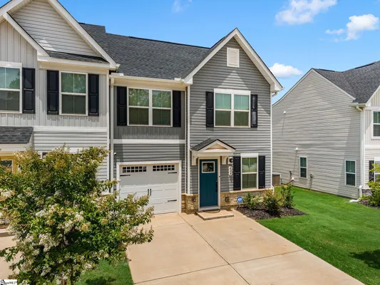 Property Slideshow image 3 of 36 | 424 leasowe ln, Greenville, SC, 29605
