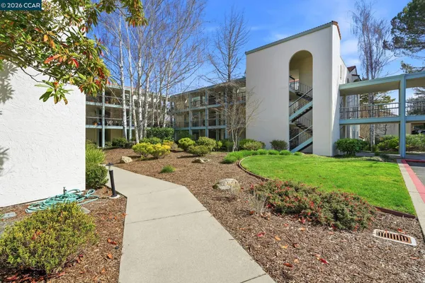 Property Slideshow image 3 of 36 | 1501 ptarmigan dr apt 1c, Walnut Creek, CA, 94595
