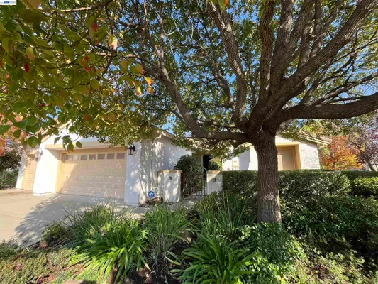 Property Slideshow image 2 of 22 | 853 cottonwood ct, Lincoln, CA, 95648