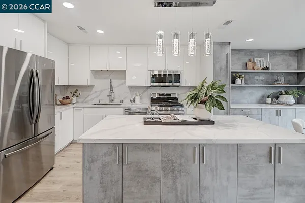 Property Slideshow image 2 of 57 | 2016 pine knl 2, Walnut Creek, CA, 94595