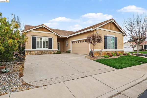 Property Slideshow image 3 of 31 | 1014 centennial dr, Brentwood, CA, 94513