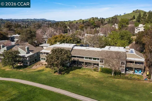 Property Slideshow image 3 of 45 | 3136 rossmoor pkwy 6, Walnut Creek, CA, 94595