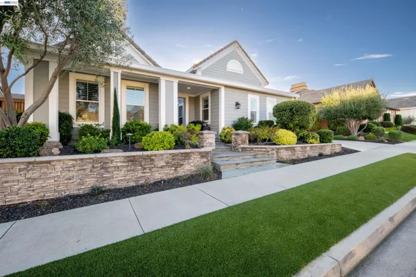 Property Slideshow image 3 of 53 | 1772 latour ave, Brentwood, CA, 94513