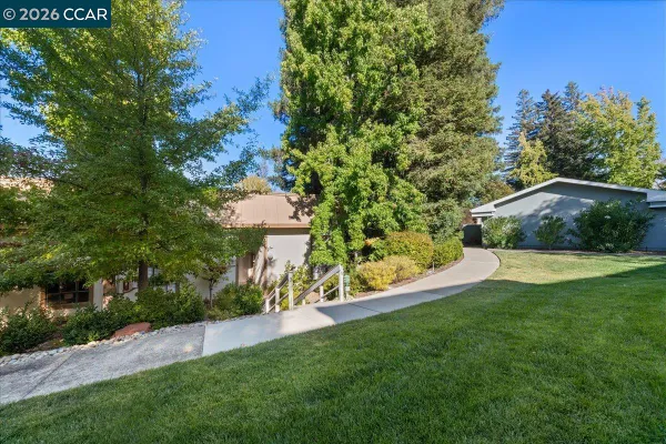 Property Slideshow image 2 of 60 | 1317 canyonwood ct 4, Walnut Creek, CA, 94595
