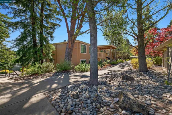 Property Slideshow image 2 of 22 | 1548 golden rain rd 2, Walnut Creek, CA, 94595