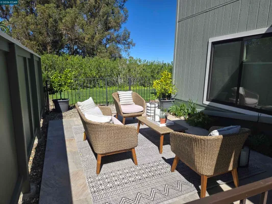 Property Slideshow image 2 of 42 | 1124 singingwood ct 2, Walnut Creek, CA, 94595