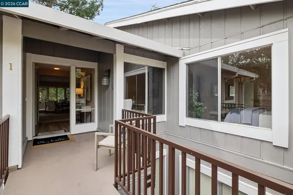 Property Slideshow image 3 of 52 | 2075 cactus ct 1, Walnut Creek, CA, 94595
