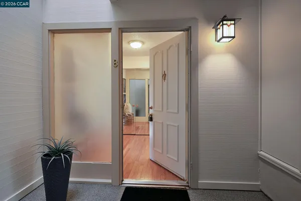 Property Slideshow image 3 of 34 | 1305 singingwood ct 8, Walnut Creek, CA, 94595