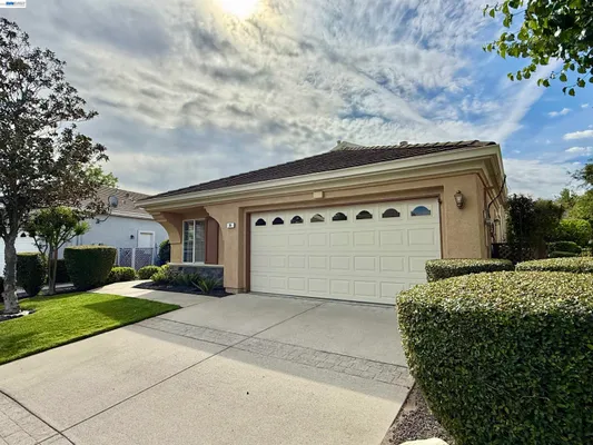 Property Slideshow image 2 of 51 | 30 gala ln, Brentwood, CA, 94513