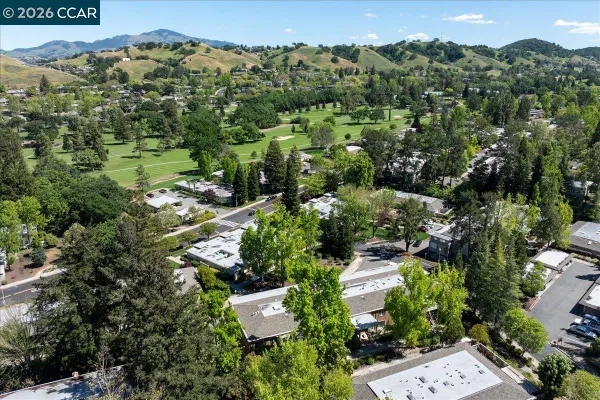 Property Slideshow image 3 of 60 | 1112 rockledge ln 6, Walnut Creek, CA, 94595