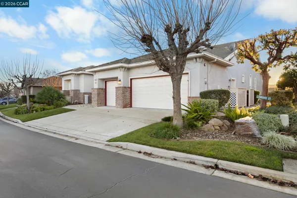 Property Slideshow image 3 of 52 | 649 baldwin dr, Brentwood, CA, 94513