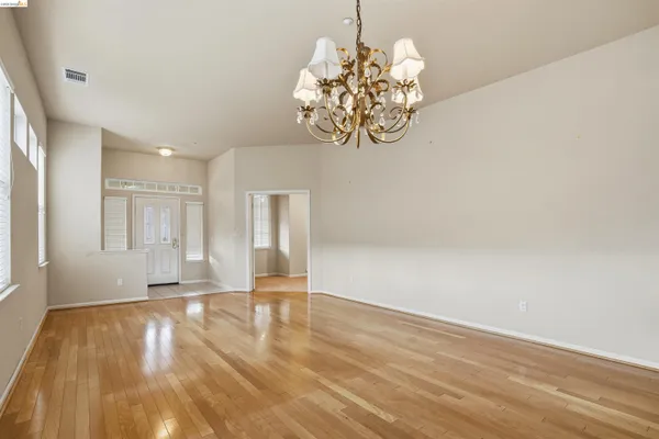 Property Slideshow image 2 of 27 | 1036 bismarck ter, Brentwood, CA, 94513