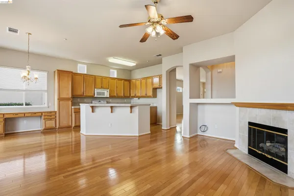Property Slideshow image 2 of 27 | 1036 bismarck ter, Brentwood, CA, 94513
