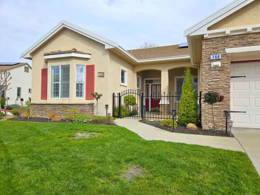 Property Slideshow image 3 of 41 | 709 richardson dr, Brentwood, CA, 94513