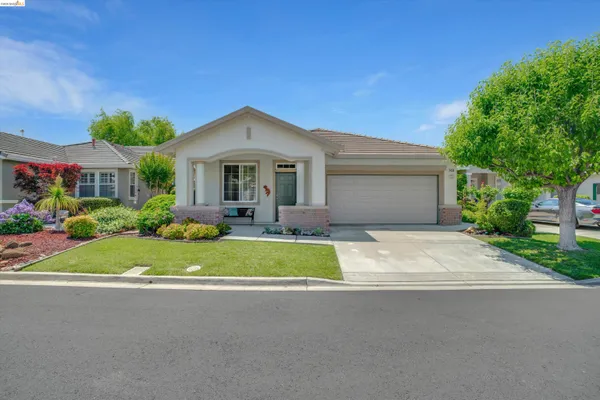 Property Slideshow image 2 of 39 | 1436 bismarck ln, Brentwood, CA, 94513