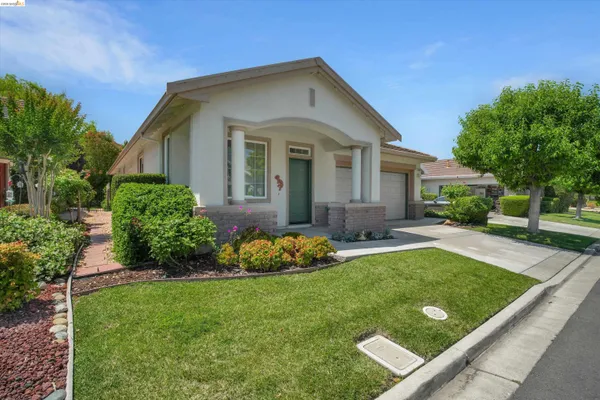 Property Slideshow image 3 of 39 | 1436 bismarck ln, Brentwood, CA, 94513