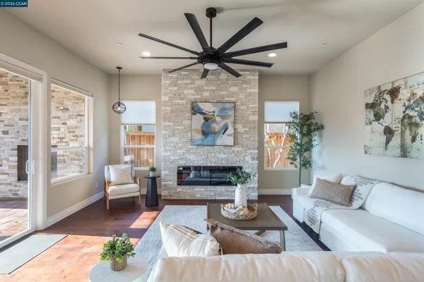 Property Slideshow image 2 of 29 | 2090 rioja way, Brentwood, CA, 94513