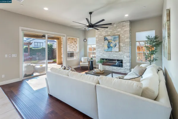Property Slideshow image 3 of 29 | 2090 rioja way, Brentwood, CA, 94513
