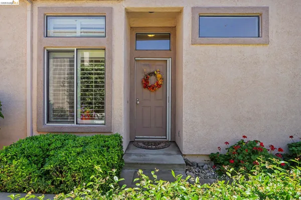 Property Slideshow image 3 of 29 | 300 winesap dr, Brentwood, CA, 94513