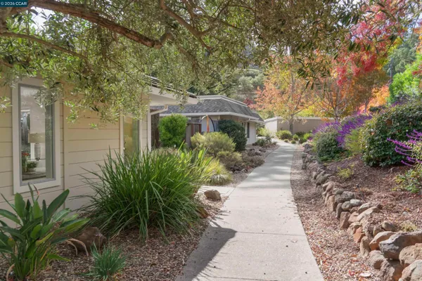 Property Slideshow image 3 of 39 | 2933 ptarmigan dr 3, Walnut Creek, CA, 94595