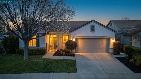 Property Slideshow image 3 of 56 | 1528 katy way, Brentwood, CA, 94513
