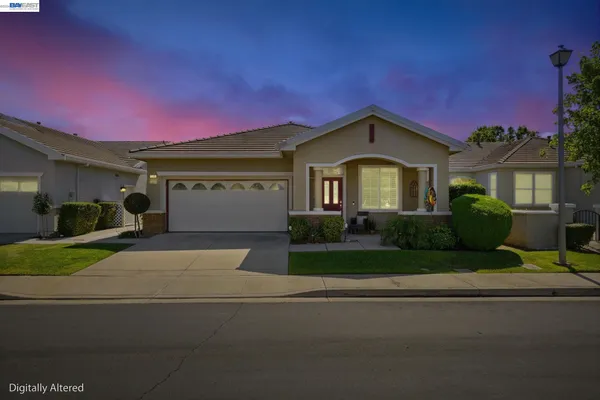 Property Slideshow image 2 of 52 | 281 black amber way, Brentwood, CA, 94513