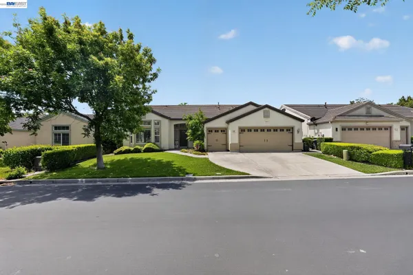 Property Slideshow image 2 of 33 | 602 summerset dr, Rio Vista, CA, 94571