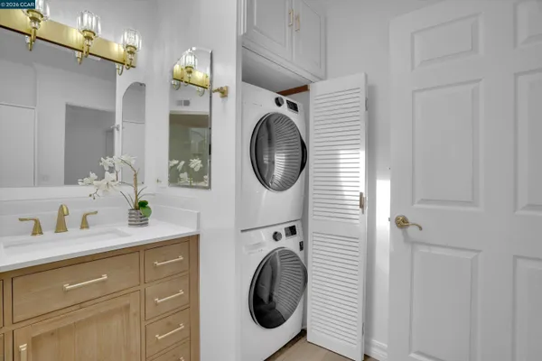 Property Slideshow image 3 of 30 | 1549 oakmont dr 3, Walnut Creek, CA, 94595