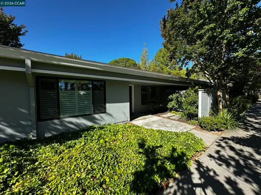 Property Slideshow image 3 of 14 | 1417 canyonwood ct 1, Walnut Creek, CA, 94595