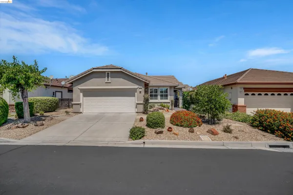 Property Slideshow image 2 of 39 | 579 quindell way, Brentwood, CA, 94513