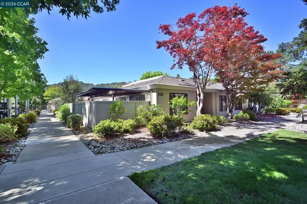 Property Slideshow image 2 of 40 | 2217 pine knoll dr 3, Walnut Creek, CA, 94595