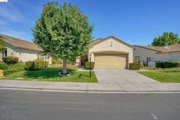 Property Slideshow image 3 of 28 | 1711 kent dr, Brentwood, CA, 94513
