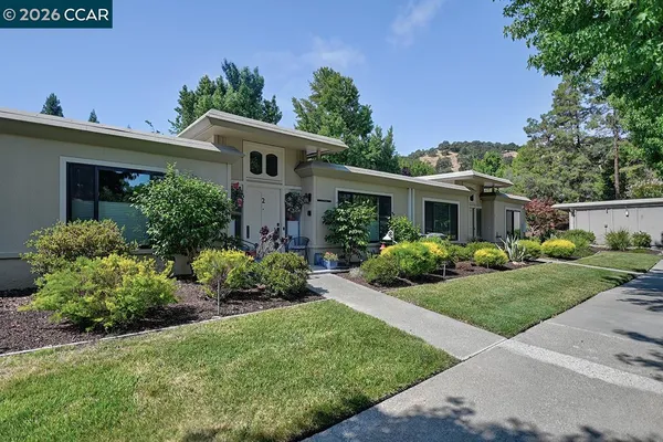 Property Slideshow image 2 of 51 | 1124 oakmont dr 2, Walnut Creek, CA, 94595