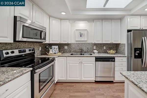 Property Slideshow image 2 of 52 | 1149 singingwood ct 2, Walnut Creek, CA, 94595