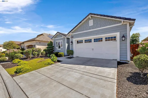 Property Slideshow image 3 of 45 | 1810 moscato pl, Brentwood, CA, 94513