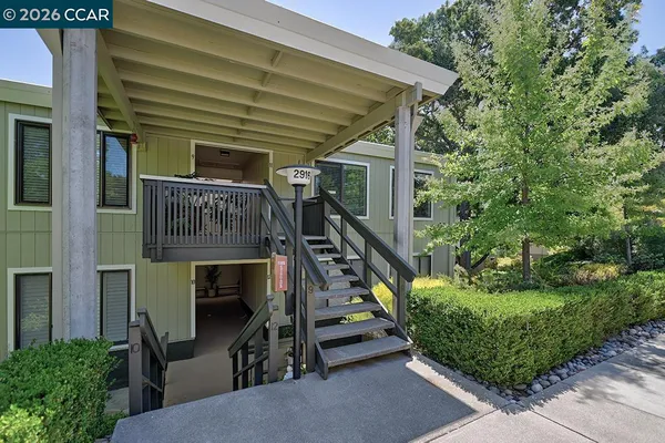 Property Slideshow image 2 of 53 | 2916 tice crk 11, Walnut Creek, CA, 94595