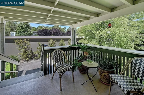 Property Slideshow image 3 of 53 | 2916 tice crk 11, Walnut Creek, CA, 94595